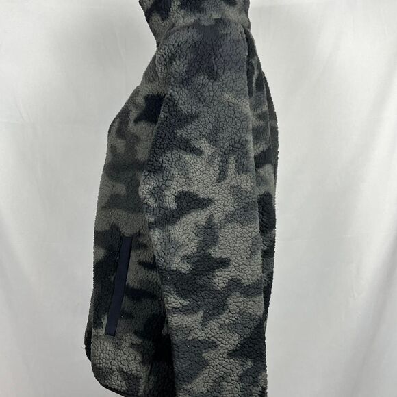 Columbia Sportswear Camo Sherpa Fleece Full Zip Jacket (Size S) - Picture 2 of 5